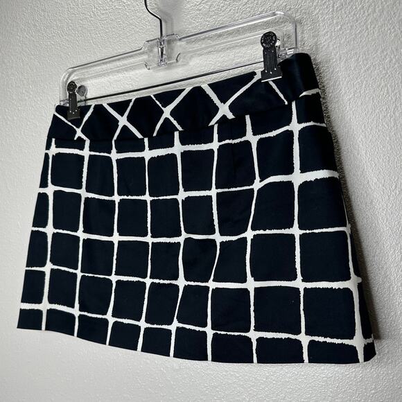 Trina Turk Black & White Check Front Zip Pocket Mini Skirt 4 - Picture 7 of 12